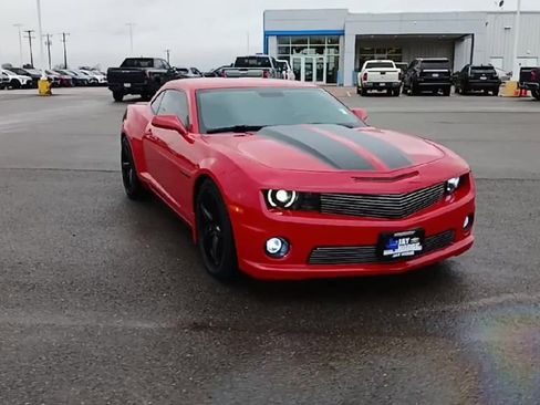 Used 2010 Chevrolet Camaro SS w/ RS Package image 2