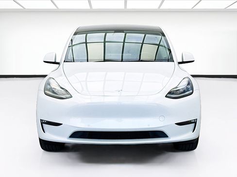 Used 2021 Tesla Model Y Long Range AWD/4WD image 2