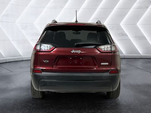Used 2019 Jeep Cherokee Latitude Plus w/ Comfort/Convenience Group FWD image 5