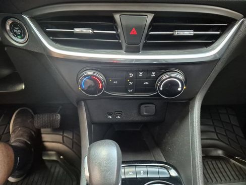 Used 2024 Buick Encore GX Preferred FWD image 26