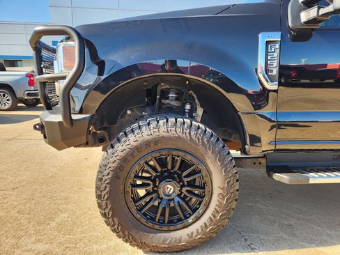 Used 2020 Ford F250 XLT w/ XLT Premium Package image 9