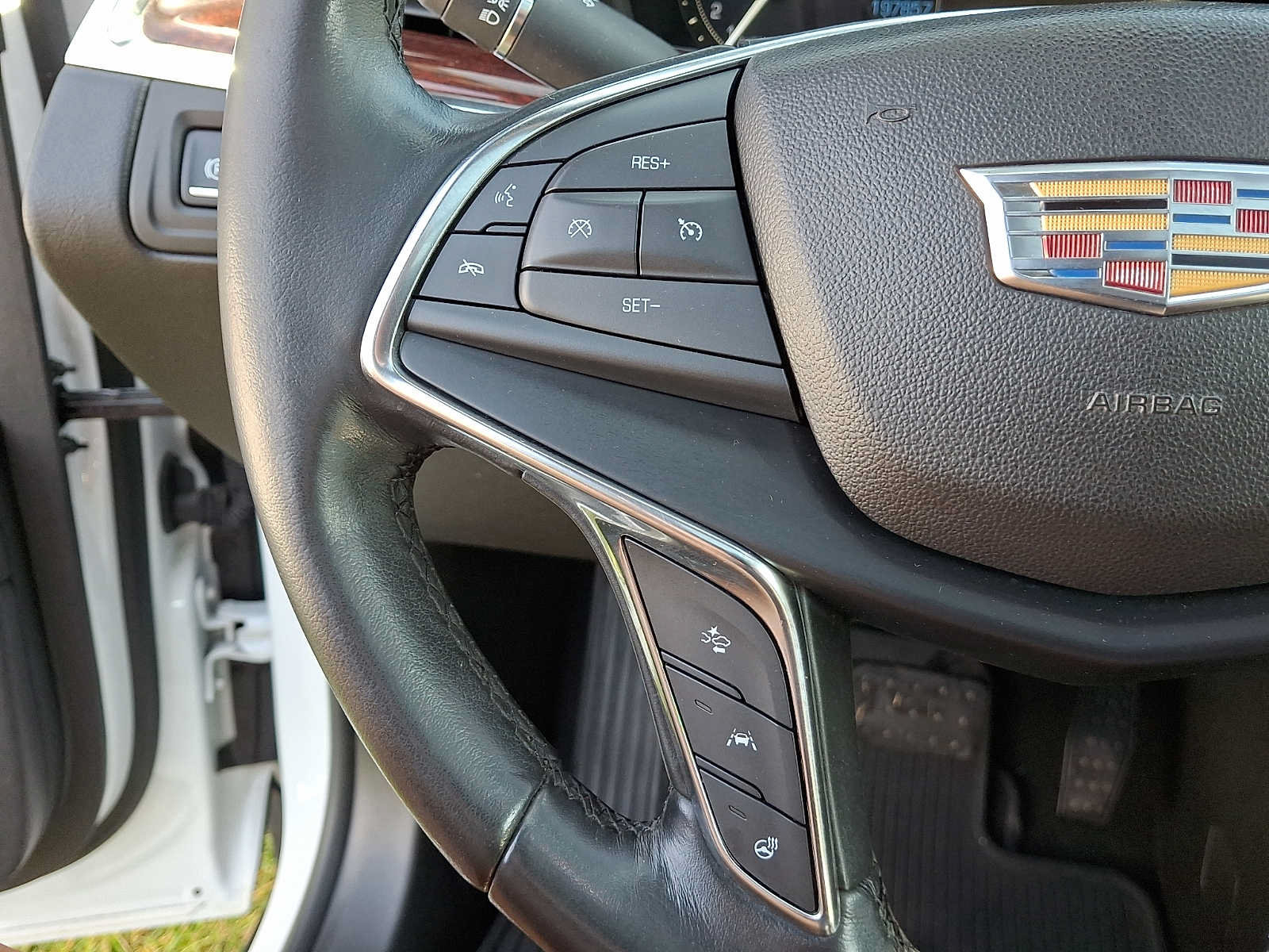 Used 2019 Cadillac XT5 Luxury FWD image 22