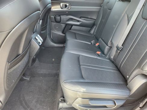 New 2026 Kia Sorento EX image 9