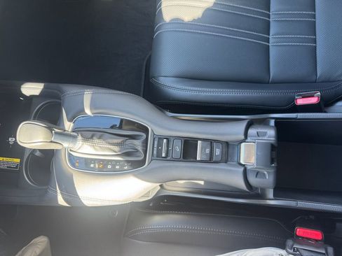 Used 2025 Honda HR-V EX-L image 23