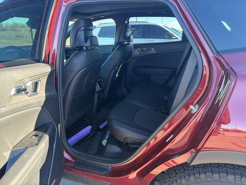 Used 2025 Kia Sportage X-Pro Prestige image 2