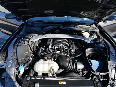 Used 2020 Ford Mustang Shelby GT350 w/ Technology Package image 50