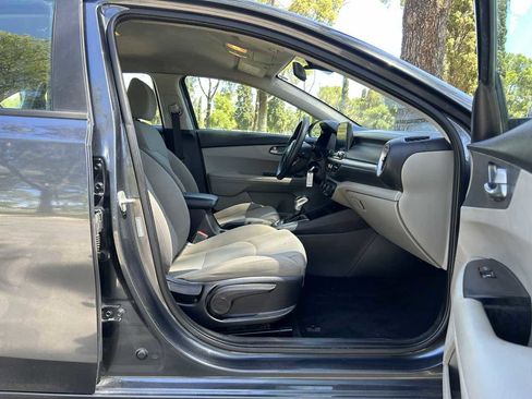 Used 2021 Kia Forte LXS image 23