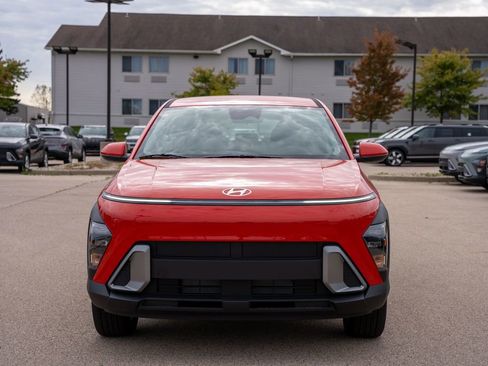 New 2026 Hyundai Kona SE image 2