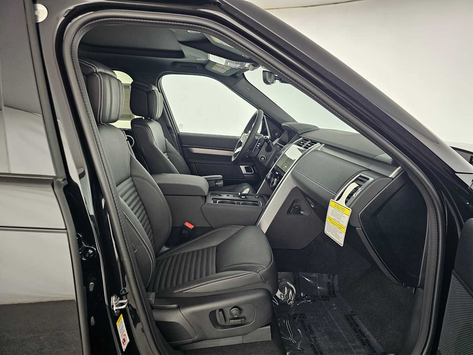 New 2026 Land Rover Discovery Limited Edition AWD/4WD image 10