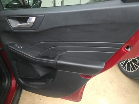 Used 2022 Ford Escape SEL image 8