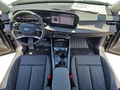 New 2026 Audi Q3 quattro 2.0T AWD/4WD image 9