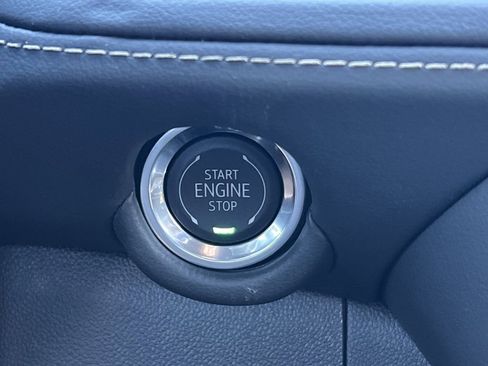 New 2026 Chevrolet Suburban Premier image 8