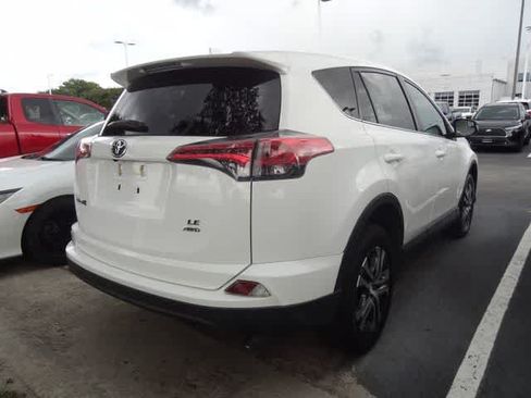 Used 2018 Toyota RAV4 LE w/ All Weather Liner Package AWD/4WD image 4