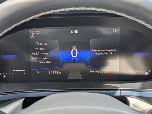 Used 2024 Volkswagen Taos SE w/ Panoramic Sunroof Package FWD image 28