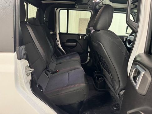 Used 2022 Jeep Gladiator Rubicon w/ Cold Weather Group image 22