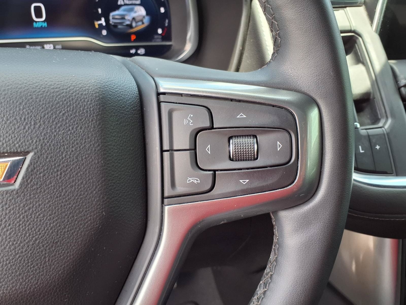 Used 2023 Chevrolet Tahoe LT w/ Luxury Package RWD image 23