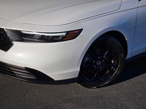Used 2025 Honda Accord SE image 10