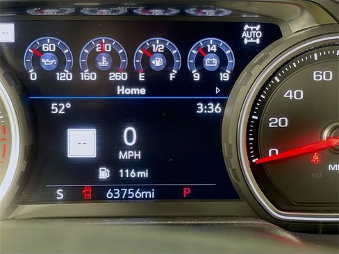 Used 2021 Chevrolet Suburban Premier w/ Premium Package image 13