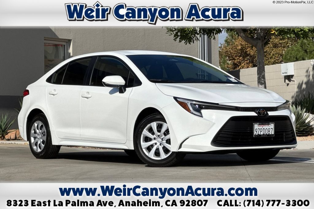 Used 2026 Toyota Corolla LE FWD image 1