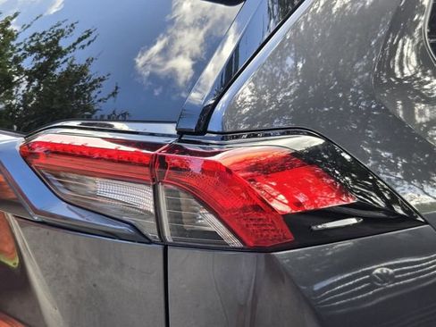 Used 2024 Toyota RAV4 SE AWD/4WD image 8