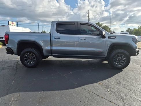 Used 2024 GMC Sierra 1500 AT4X AWD/4WD image 4