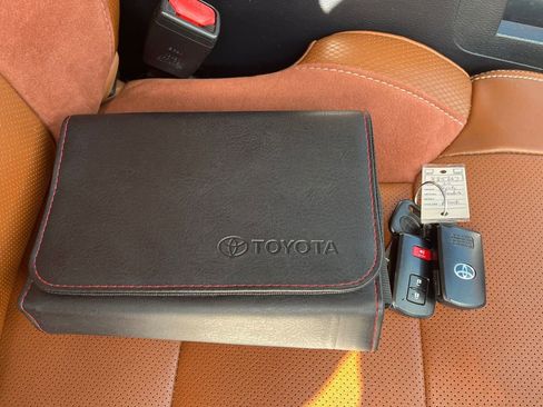 Used 2020 Toyota Tundra 1794 Edition image 28