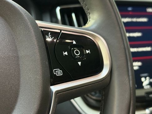 Used 2018 Volvo XC60 T5 Inscription w/ Convenience Package image 26