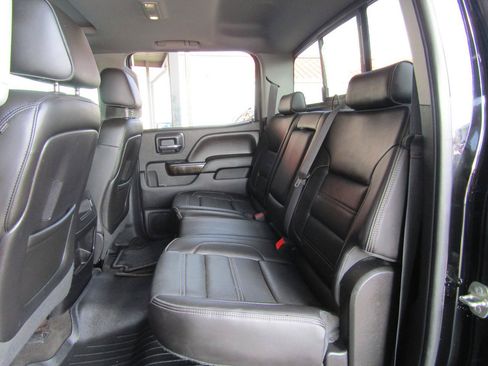 Used 2015 GMC Sierra 2500 Denali w/ Duramax Plus Package AWD/4WD image 10