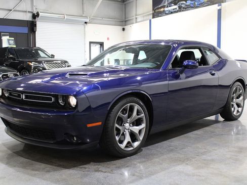 Used 2016 Dodge Challenger SXT Plus image 8