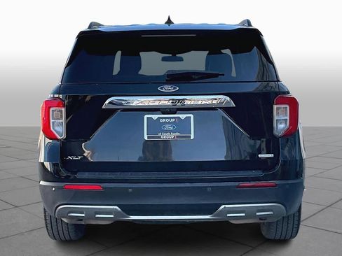 Used 2020 Ford Explorer XLT w/ Equipment Group 202A image 5
