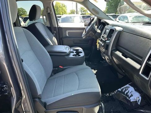 Used 2024 RAM 1500 Classic SLT AWD/4WD image 17