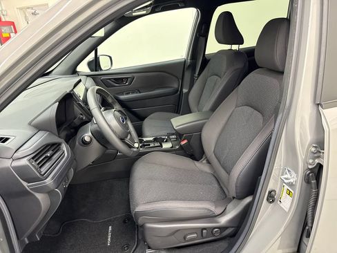 Used 2026 Subaru Forester Premium AWD/4WD image 14