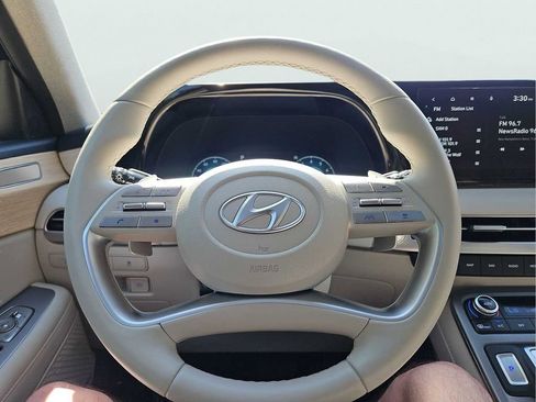 Used 2024 Hyundai Palisade Limited AWD/4WD image 19