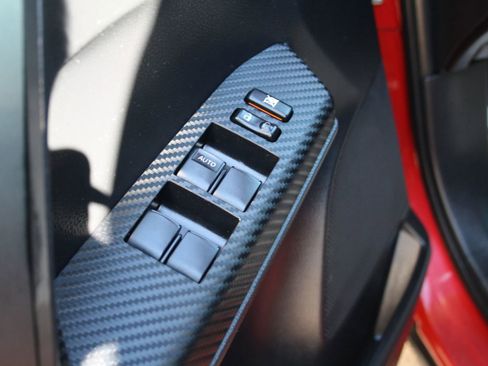 Used 2014 Toyota RAV4 LE image 15