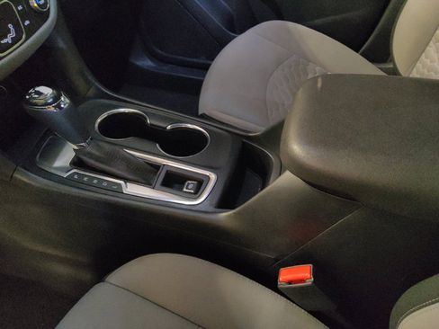 Used 2020 Chevrolet Equinox LS w/ LPO, Cargo Package FWD image 26
