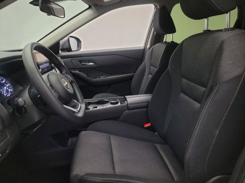 Used 2024 Nissan Rogue SV image 17