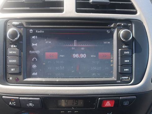 Used 2003 Toyota RAV4 4WD image 5