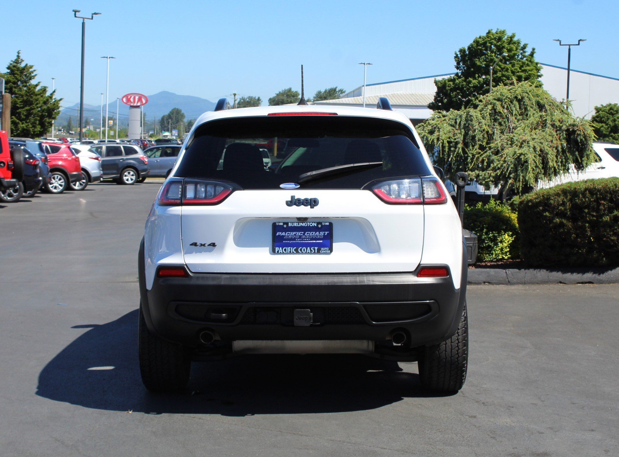 Used 2019 Jeep Cherokee Sport AWD/4WD image 5