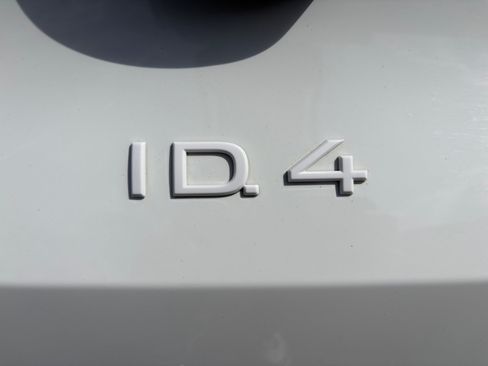 Used 2024 Volkswagen ID.4 Pro AWD/4WD image 24