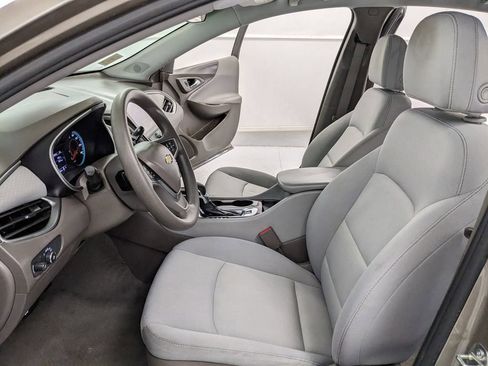 Used 2023 Chevrolet Malibu LS FWD image 15