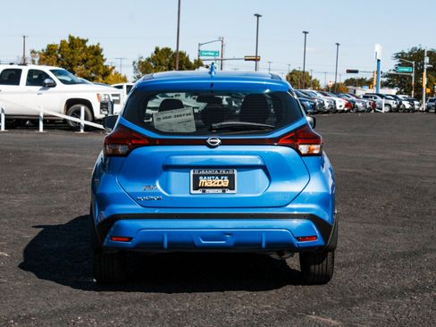 Used 2022 Nissan Kicks S FWD image 6
