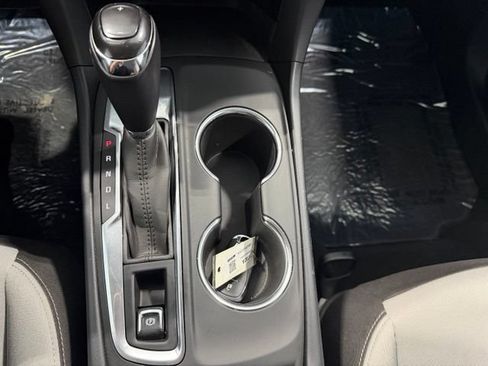 Used 2018 Chevrolet Equinox LT FWD image 19