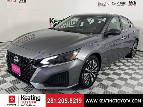 Used 2024 Nissan Altima 2.5 SV image 8