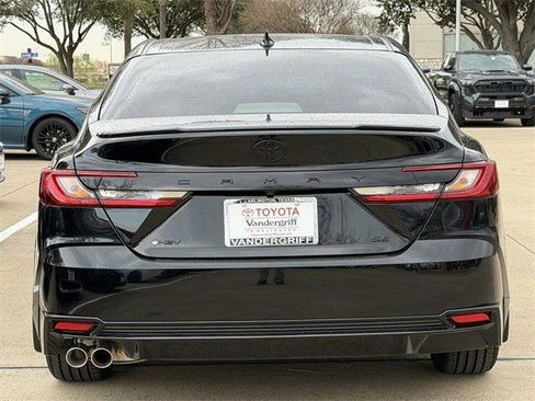 New 2026 Toyota Camry Hybrid image 5