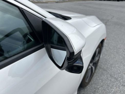 Used 2017 Honda Civic Touring image 5