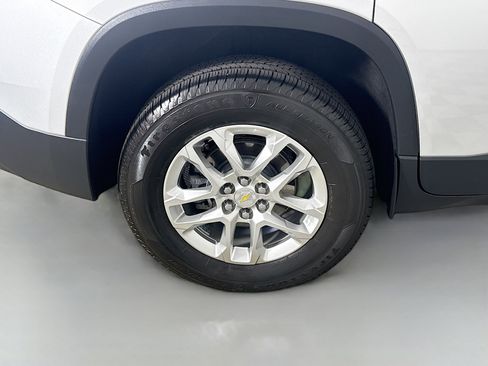 Used 2020 Chevrolet Traverse LT w/ Driver Confidence II Package AWD/4WD image 33