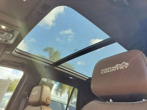 Used 2022 Chevrolet Tahoe High Country image 22