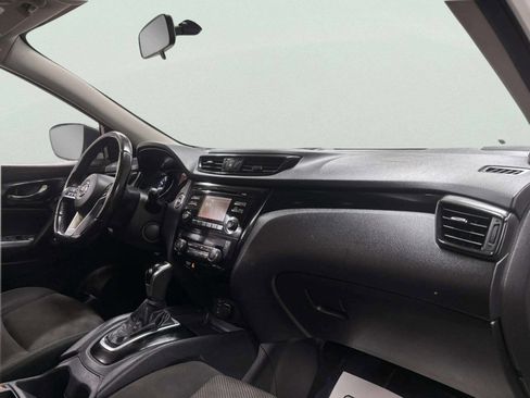 Used 2017 Nissan Rogue Sport SV w/ SV All-Weather Package image 19