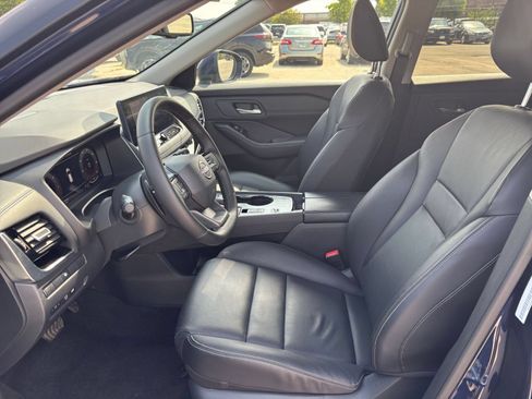 Used 2026 Nissan Rogue SL FWD image 24