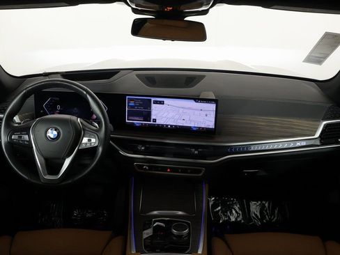Certified 2026 BMW X5 sDrive40i w/ Climate Comfort Package RWD image 8